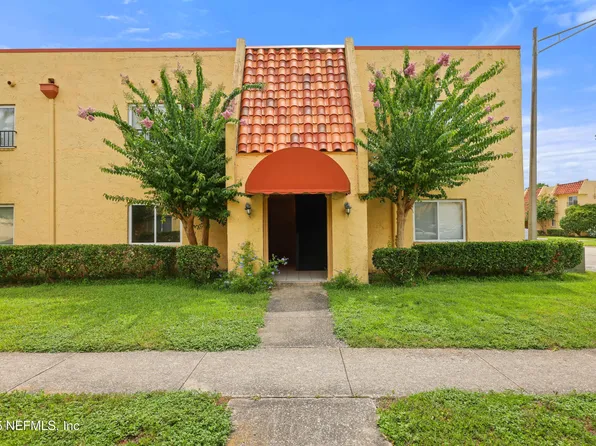 3900 MISSION Drive #5, Jacksonville, FL 32217