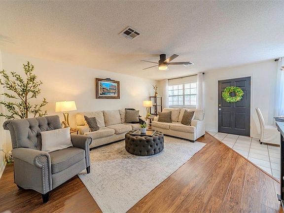 2nd image of 124 Bradley Pl