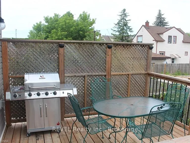 438 McAlpine Ave N — Photo 15