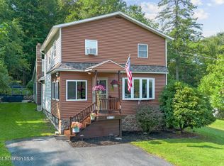 87 1st St, Harveys Lake, PA 18618
