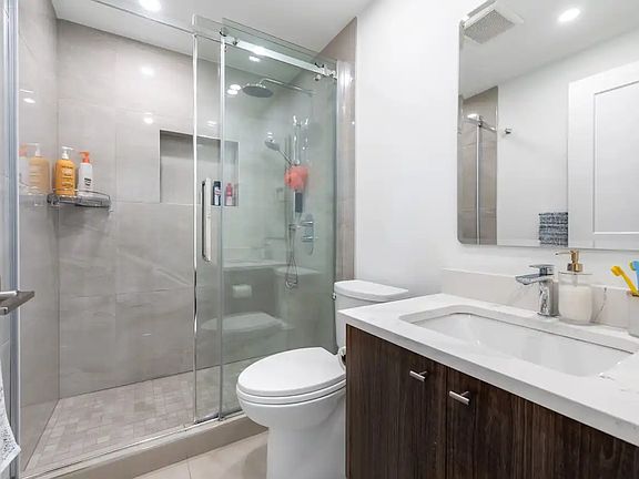 4th image of 1201 Marinaside Cres #3102
