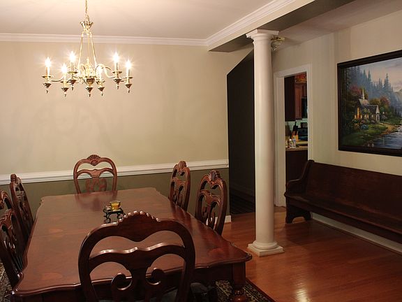 5th image of 2370 Graceland Dr