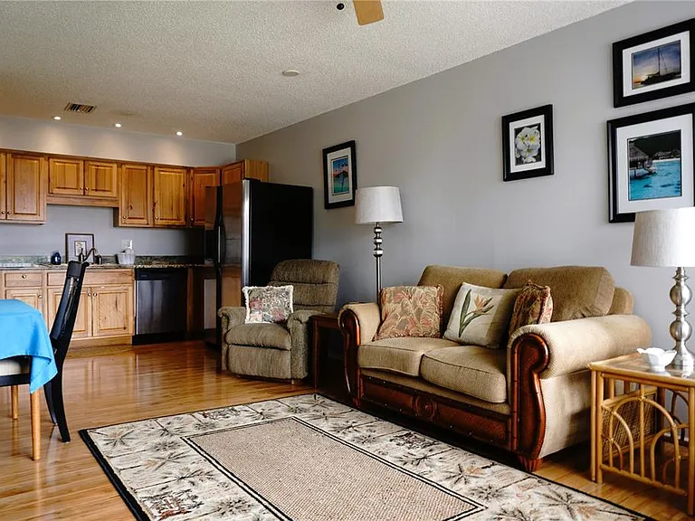 4337 Tahitian Gardens Cir #F — Photo 5