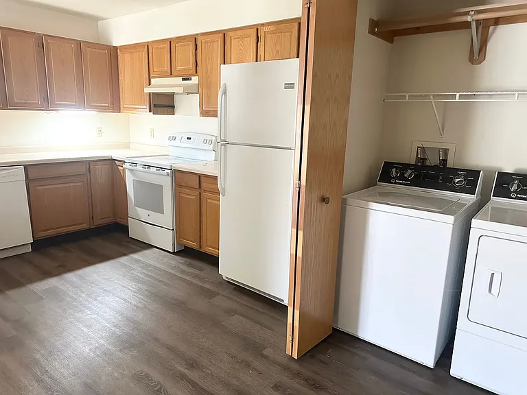 Arbor Heights Apartments — Photo 22