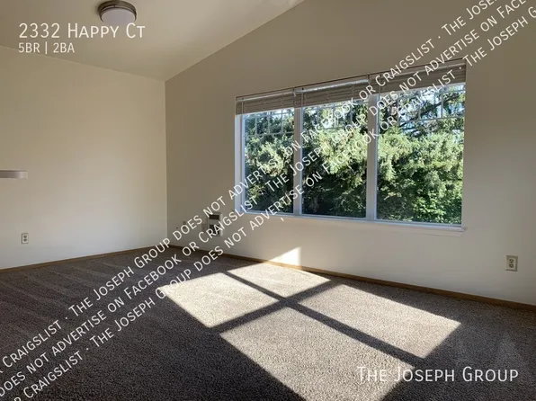 2332 Happy Ct, Bellingham, WA 98225