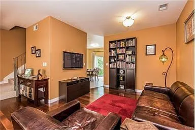 6601 Woodley Ave #6 — Photo 4