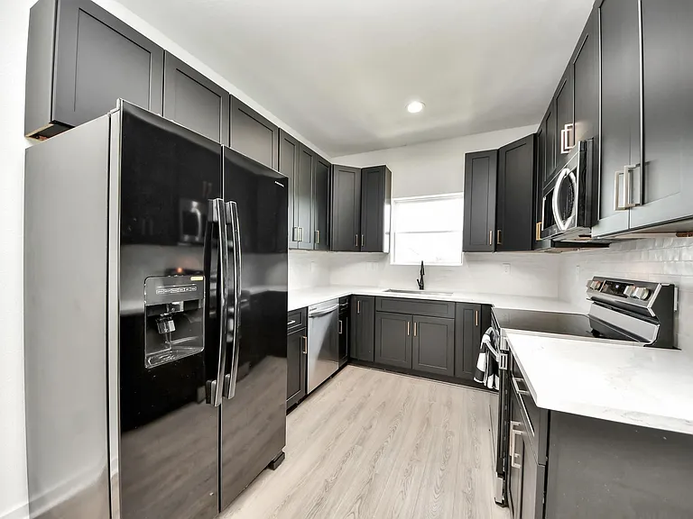 9732 Tuffly St #B — Photo 12