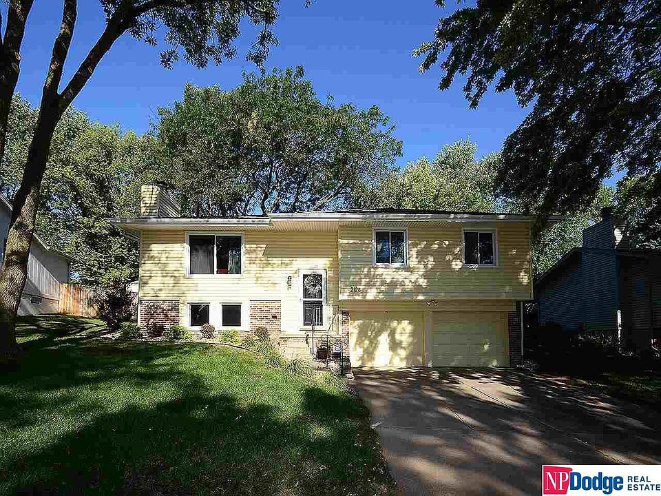 1st image of 2128 N 121st St
