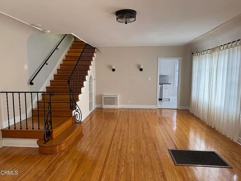 920 Summit Dr — Photo 5