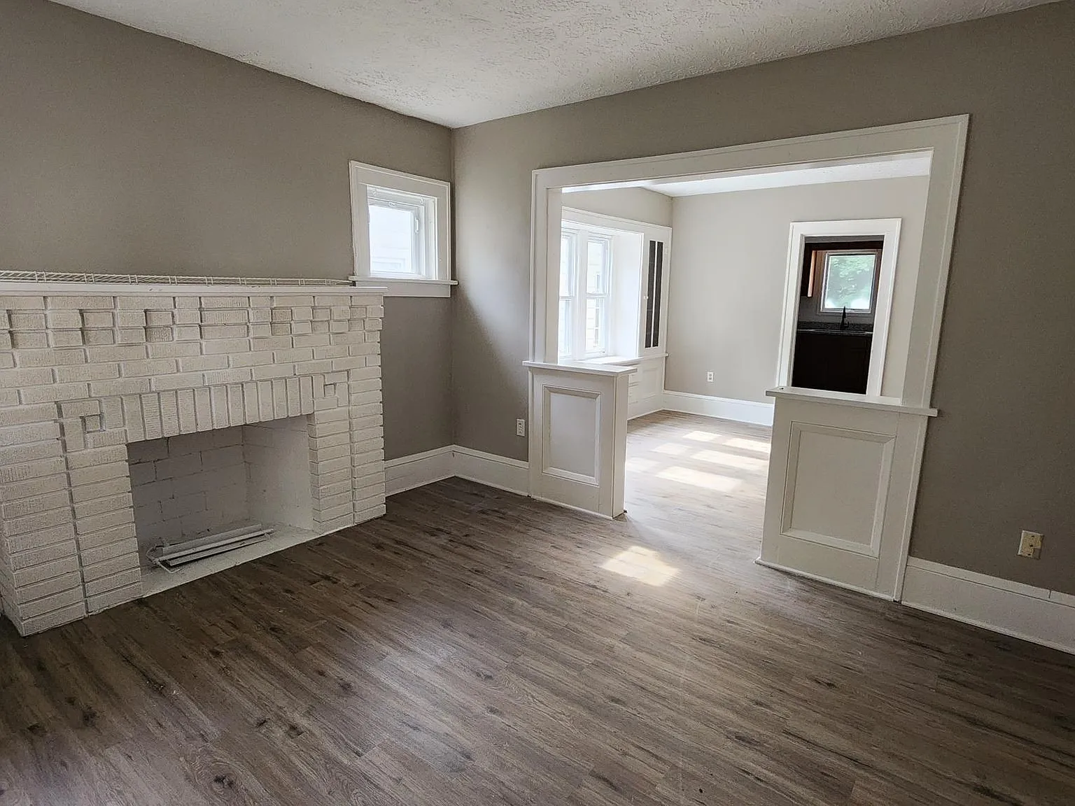 2 bed, 1142 sqft, $1,350 — Photo 3