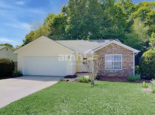 149 Waters Edge Dr, Locust Grove, GA 30248