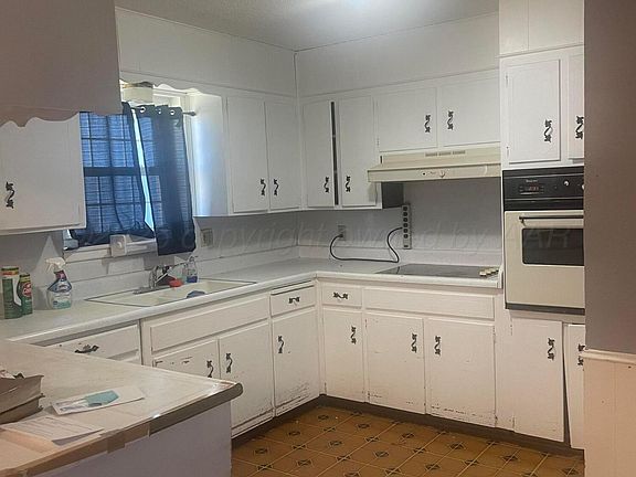 2nd image of 1010 N Alabama St