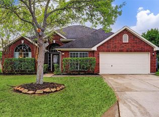 542 Chickory Field Ln, Pearland, TX 77584
