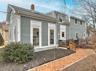 61 S Fair St, Warwick, RI 02888