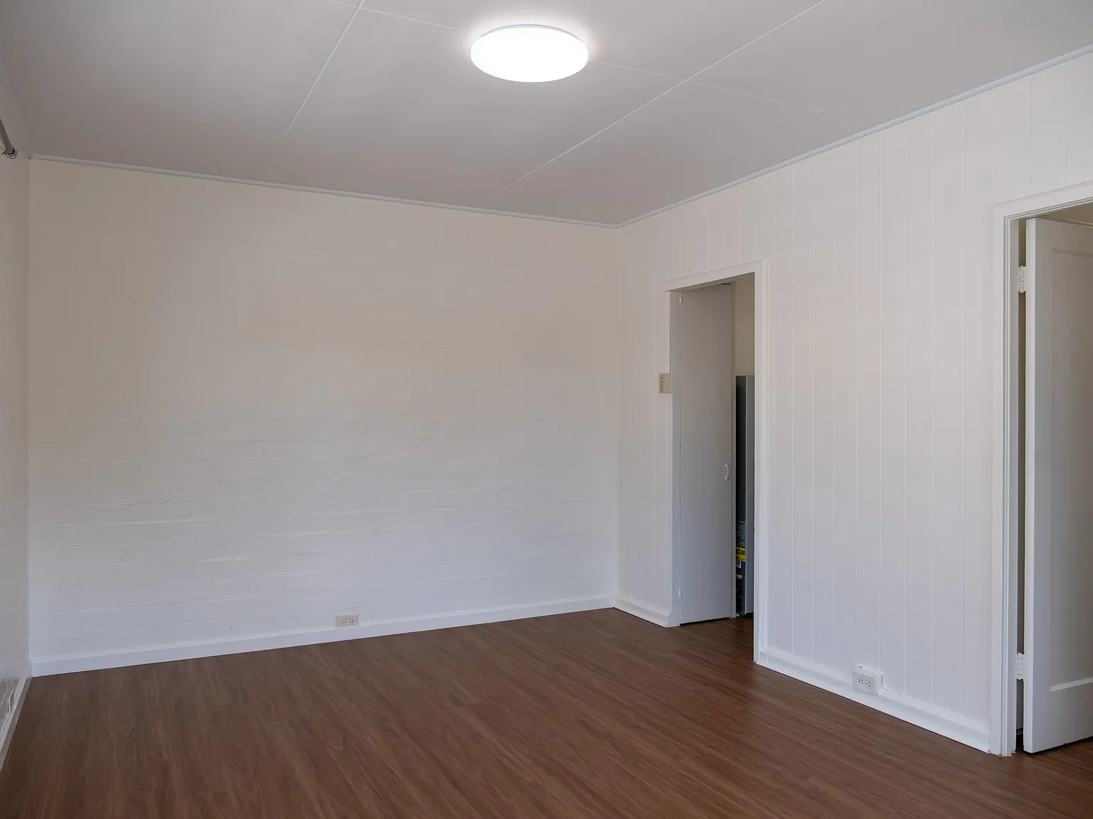 Studio, 300 sqft, $1,300 — Photo 1