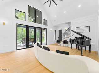 2188 Lakeview Rd, Lenoir City, TN 37772