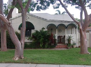 1033 Tyler St, Hollywood, FL 33019