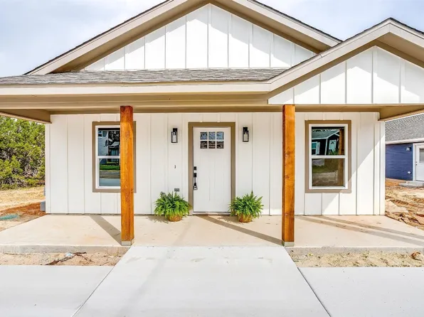 2221 Meteor Trl, Granbury, TX 76048