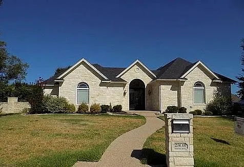 Building Photo - 2303 High View Dr