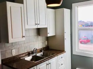 142 Provencher Blvd #3, Winnipeg, MB R2H 0G3