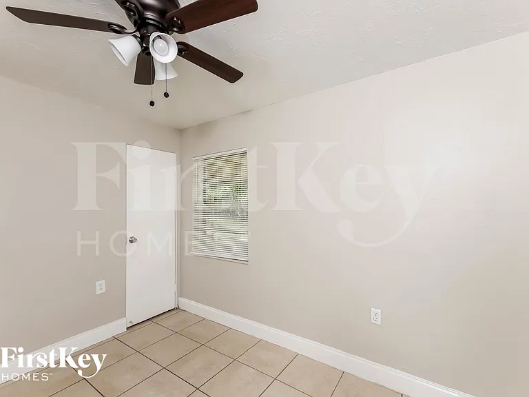 4531 NE 5th Ave — Photo 15