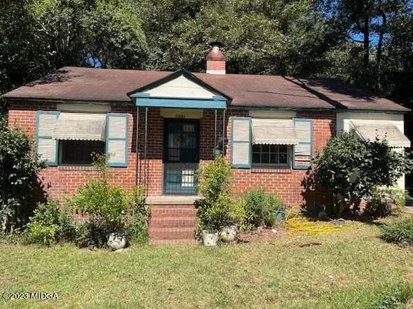 1341 Peavy Dr, Macon, GA 31206