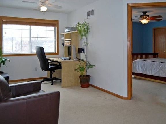 5th image of 590 Mariner Way