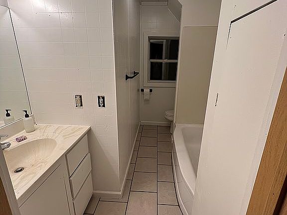 Full bathroom
