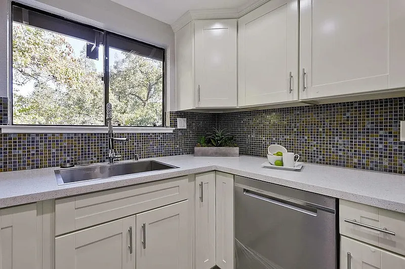 1 bed, 1.0 bath, 822 sqft, $2,500 — Photo 2