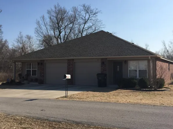 213 S 10th St, Collinsville, OK 74021