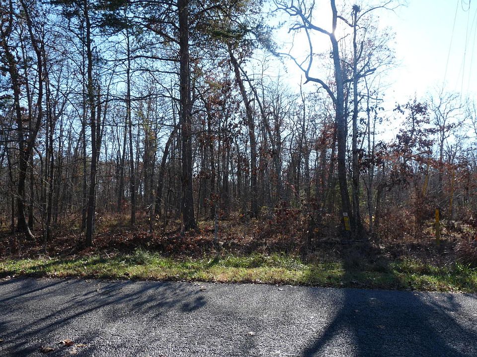 2nd image of 1013 Hileah Dr