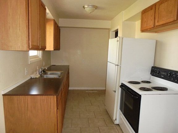 5th image of 1305 Miller St