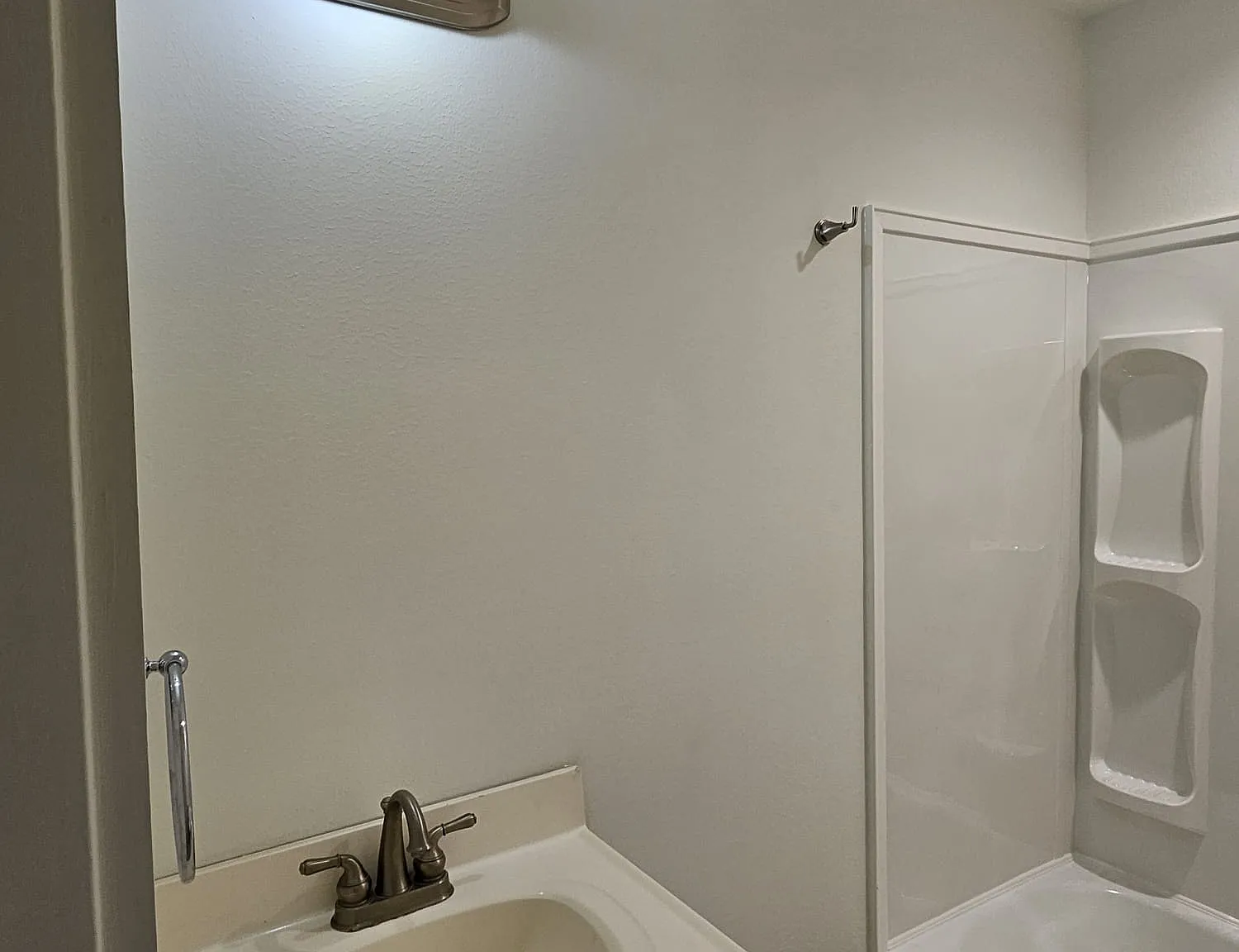 1 bed, 400 sqft, $995 — Photo 4