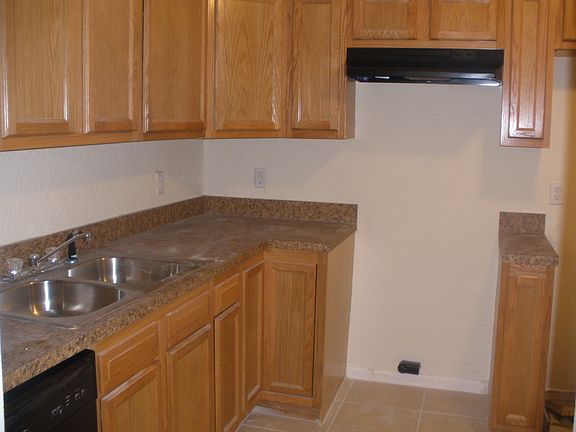 3rd image of 449 Renne Dr N