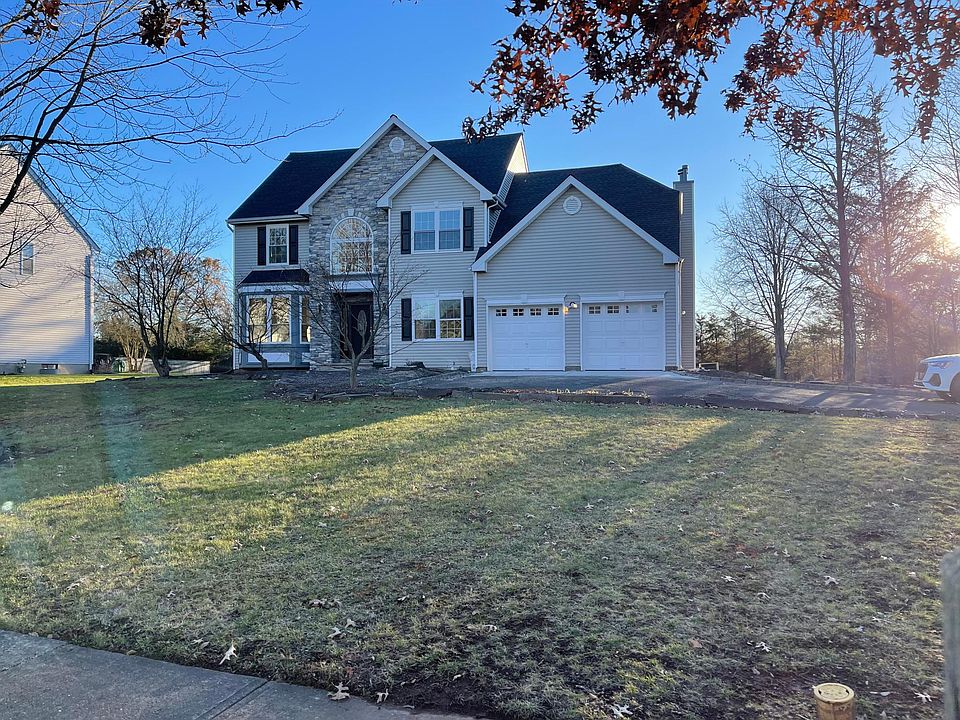 1st image of 30 Meadow Hills Dr