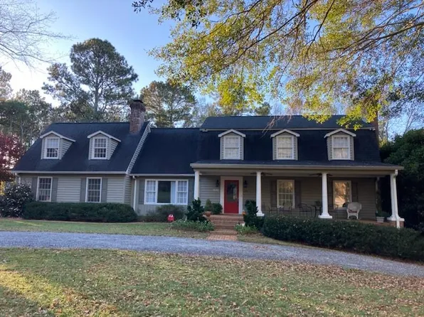 126 Chestnut Ln, Central, SC 29630