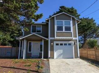 130 N Dolphin St, Rockaway Beach, OR 97136