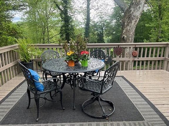 5th image of 488 Lynwood Ln