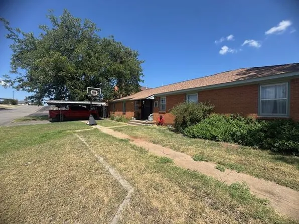 111 E Locust Ave, Sayre, OK 73662