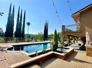 5433 Beeler Ave, Woodland Hills, CA 91367