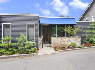 2330 SW Cactus Dr, Portland, OR 97205