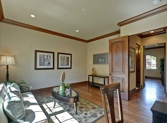 3rd image of 16666 Marchmont Dr