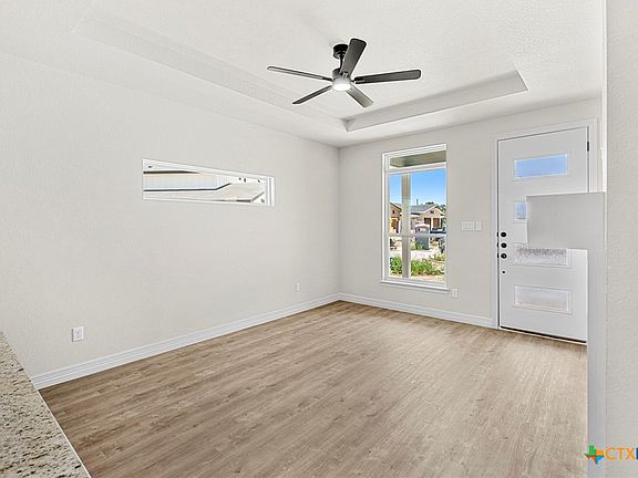 3rd image of 1213 Lone Pine Way