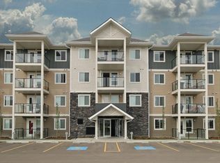 217 Lake St #411, Red Deer County, AB T4E 1B9