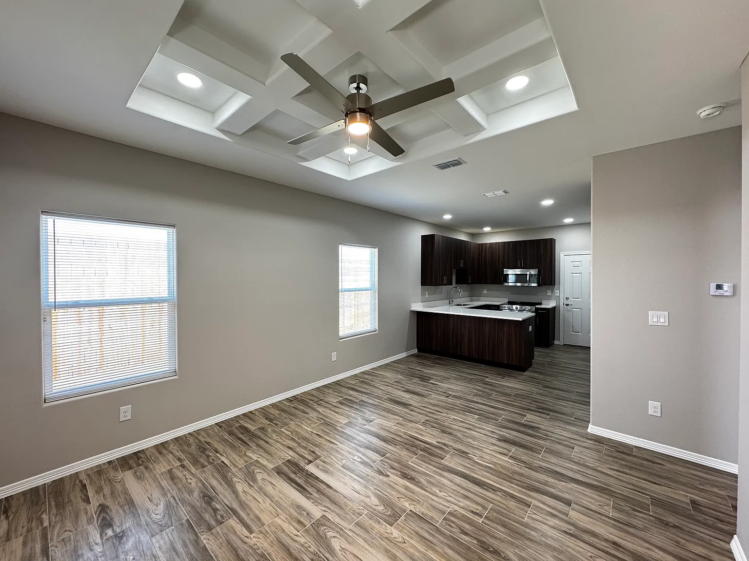2 bed, 850 sqft, $1,250 — Photo 2
