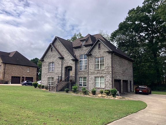 2nd image of 5662 Victoria Dr