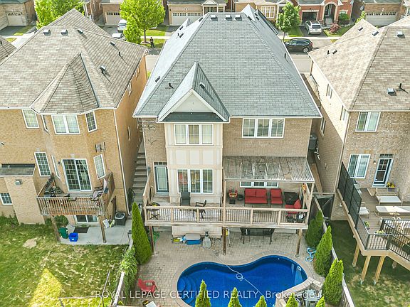 4th image of 358 Pringle Ave