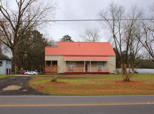6020 Warrior River Rd, Hueytown, AL 35023