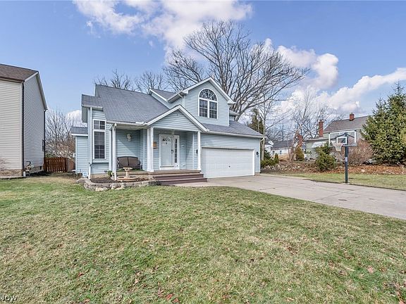 2nd image of 29007 Uxbridge Dr