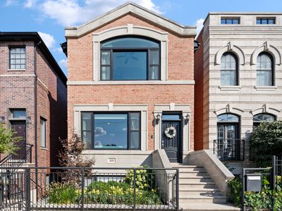 2151 N Oakley Ave, Chicago, IL, 60647